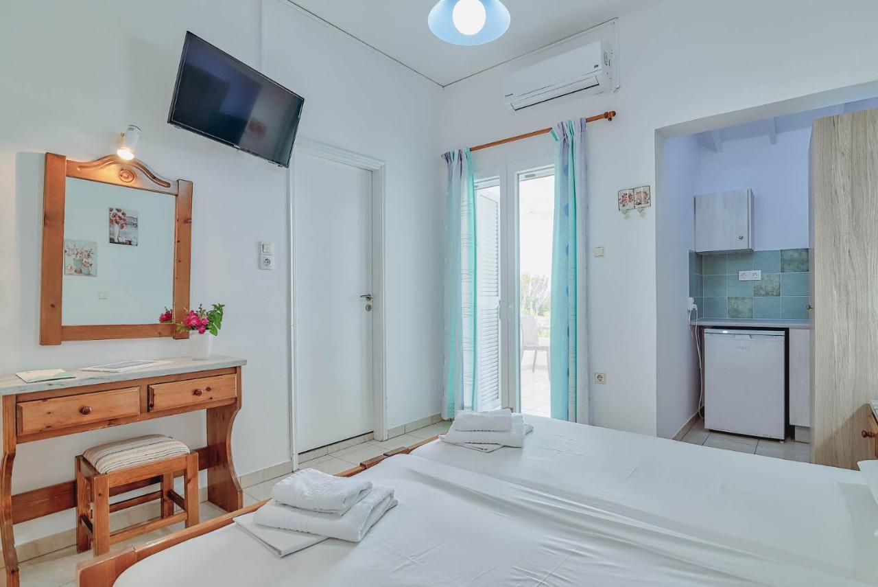 Pavlos Place Antiparos Town Екстериор снимка